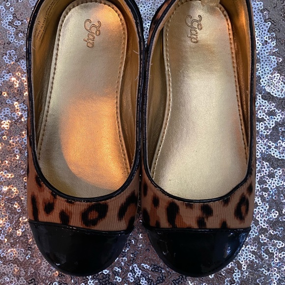 Gap flats size 11 - Picture 2 of 4